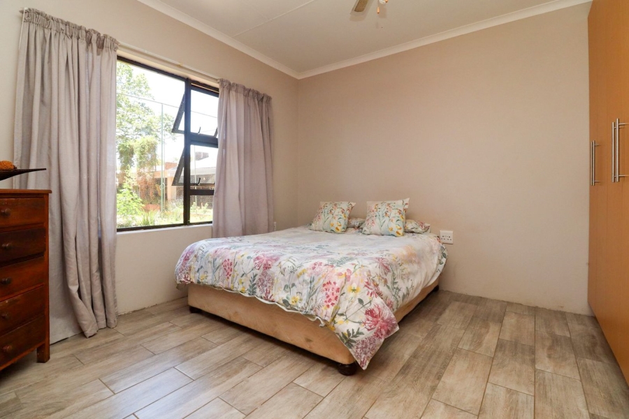 3 Bedroom Property for Sale in Flamwood North West